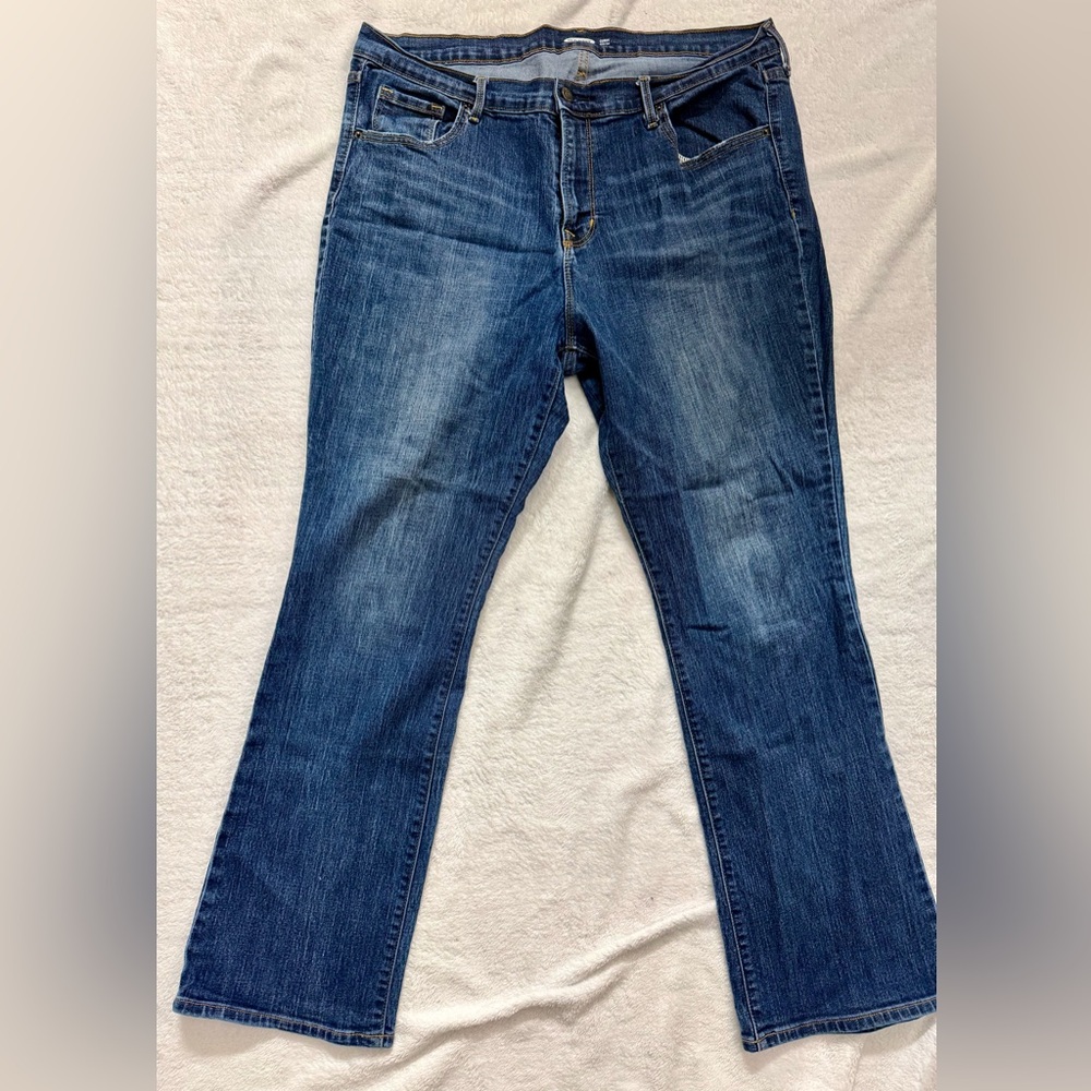 Old Navy Women's Curvy Bootcut Jeans - Size 16